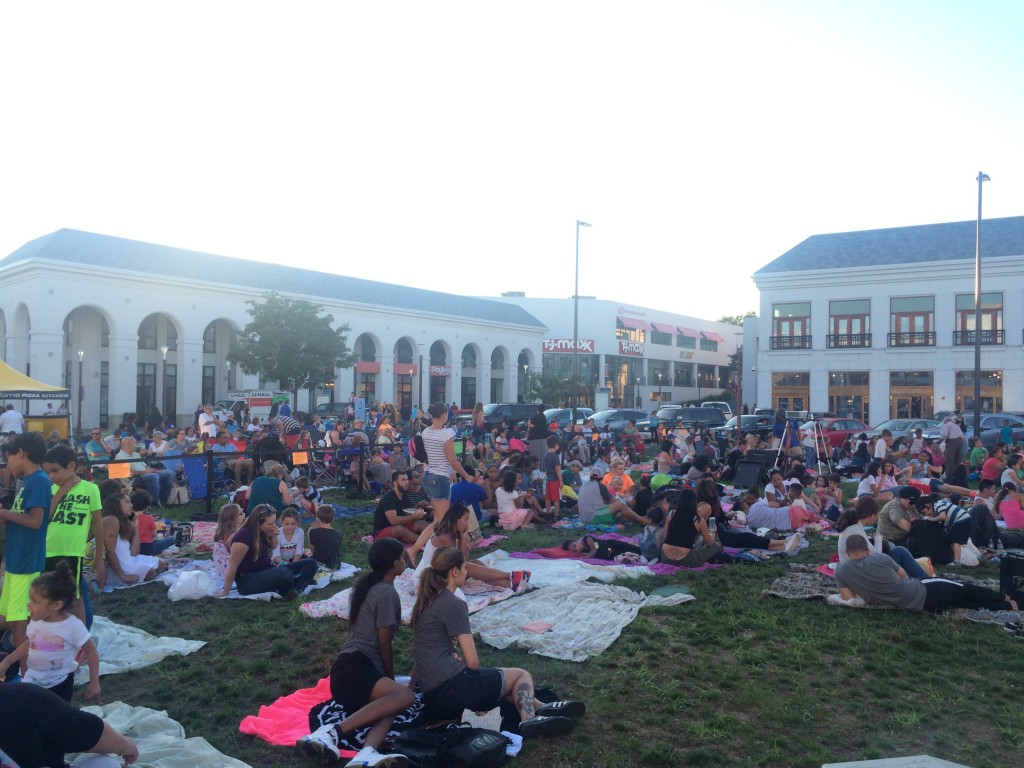 The packed crowd at last night's screening of UP, at Atlas Park. 