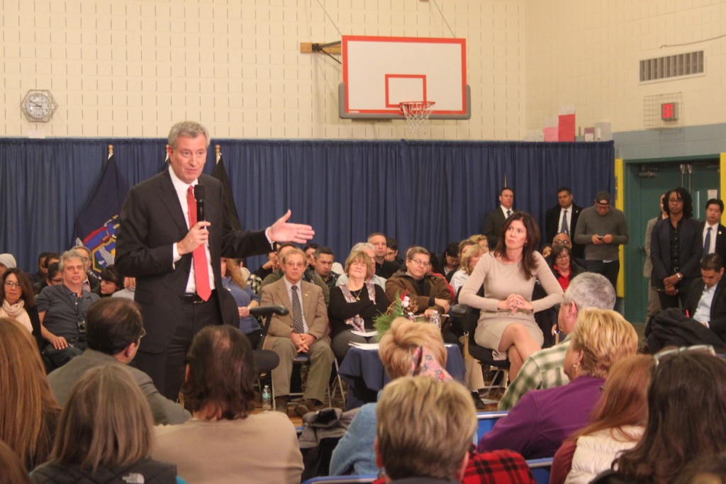 Mayor Deblasio has a difficult time winning over Glendale crowd at Town Hall Meeting on Monday December 18 at PS 113